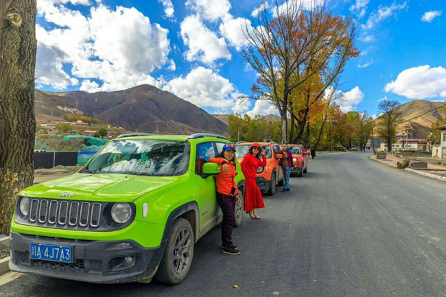 祥成租车JEEP自由侠车队：邀您一起相约川西美景！
